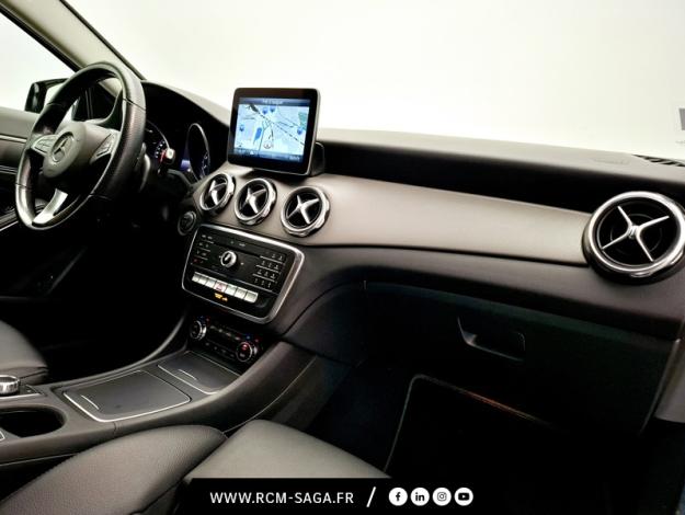 MERCEDES-BENZ GLA 200 Intuition  