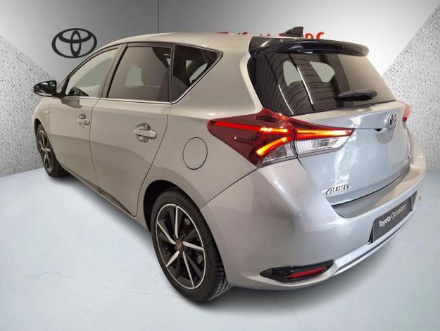 TOYOTA Auris Hybrid Collection  