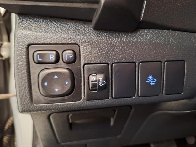 TOYOTA Auris Hybrid Collection  