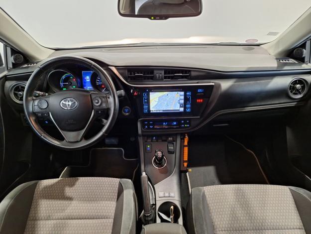 TOYOTA Auris Hybrid Collection  