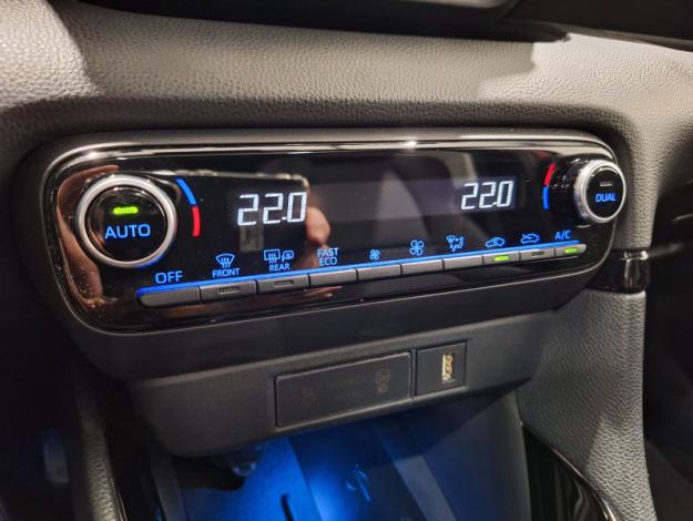 TOYOTA Yaris Hybride 116h Première  