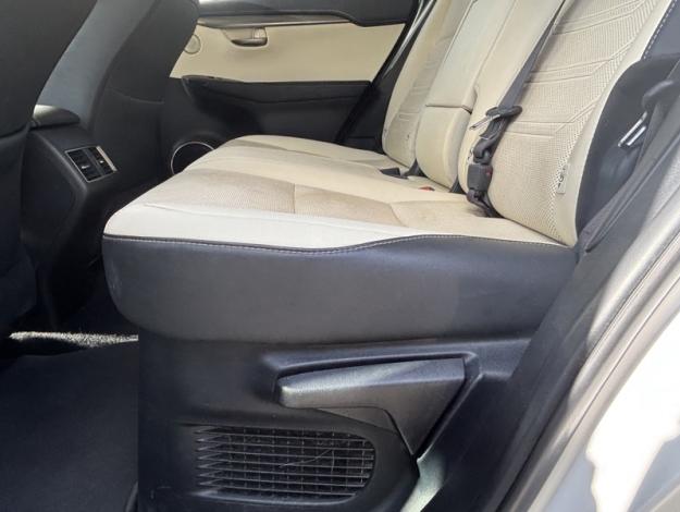 LEXUS NX 2.5 300H Luxe 4WD / Pano  