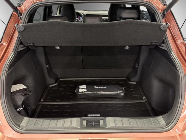 LEXUS LBX 1.5 136H 2WD COOL AUTO  LBX HYBRIDE 2WD COOL MY26
