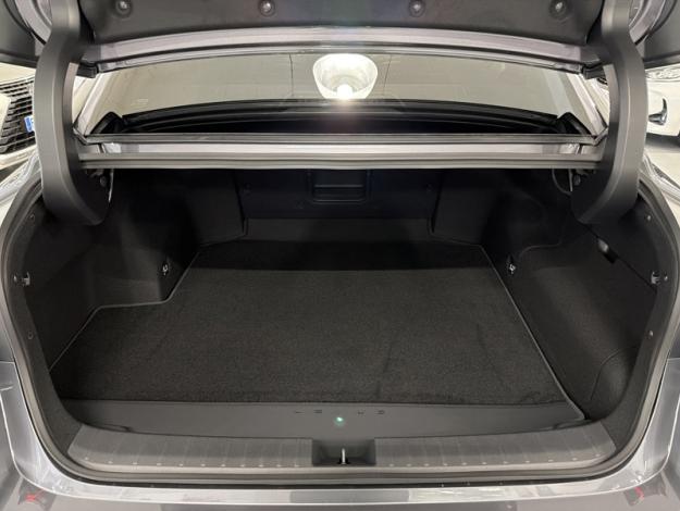LEXUS ES 300H LUXE  ES 300H HYBRIDE 2WD LUXE PACK INNO NG26 VD