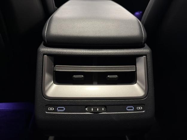 LEXUS ES 300H LUXE  ES 300H HYBRIDE 2WD LUXE PACK INNO NG26 VD