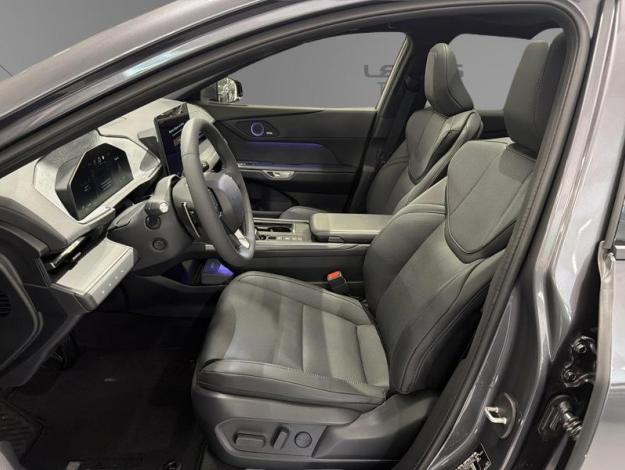 LEXUS ES 300H LUXE  ES 300H HYBRIDE 2WD LUXE PACK INNO NG26 VD
