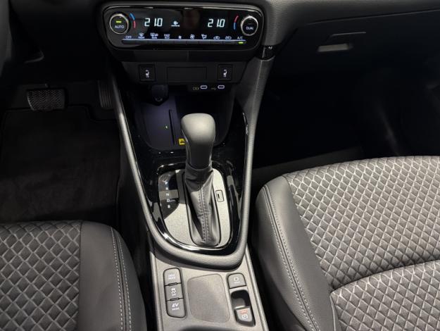 TOYOTA Yaris Hybride 130h Collection  YARIS HYBRIDE 130H COLLECTION VD MY26