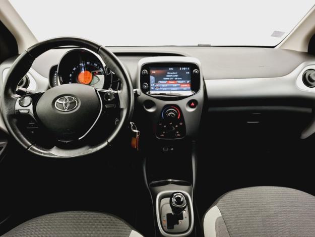 TOYOTA Aygo 1.0 VVT-i xshift  x-play   BVA5