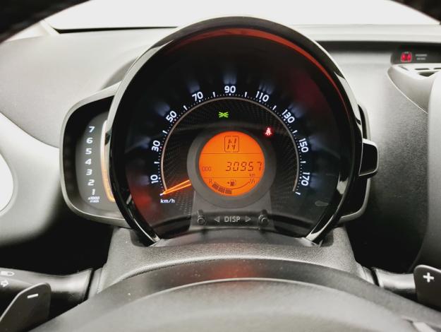 TOYOTA Aygo 1.0 VVT-i xshift  x-play   BVA5