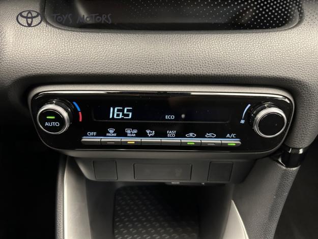 TOYOTA Yaris 1.5 116H DYNAMIC   