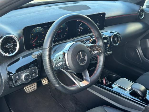 MERCEDES-BENZ A 180 d AMG Line  
