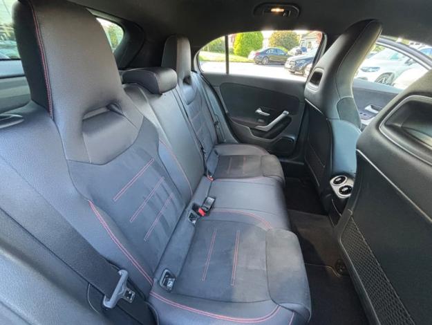 MERCEDES-BENZ A 180 d AMG Line  