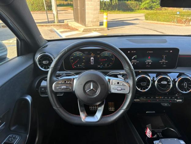 MERCEDES-BENZ A 180 d AMG Line  