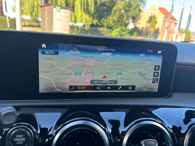MERCEDES-BENZ A 180 d AMG Line  