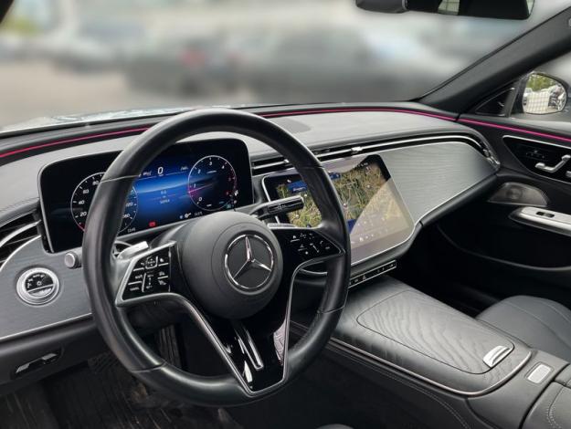 MERCEDES-BENZ Třída E E 220 d 4MATIC All-Terrain Night (10/18)