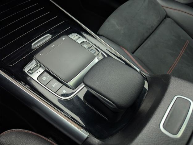 MERCEDES-BENZ Classe B 200 AMG Line Edition  