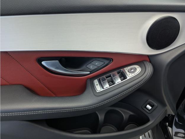MERCEDES-BENZ GLC Coupé GLC 220 d 4MATIC Coupé Business Line Launch Edition  