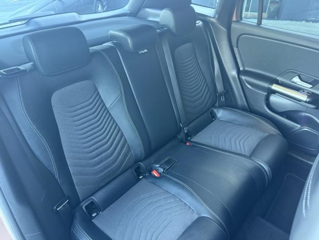 MERCEDES-BENZ GLA 200 d  Business Line  