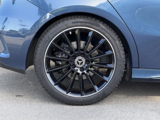 MERCEDES-BENZ Classe A 200 AMG Line  