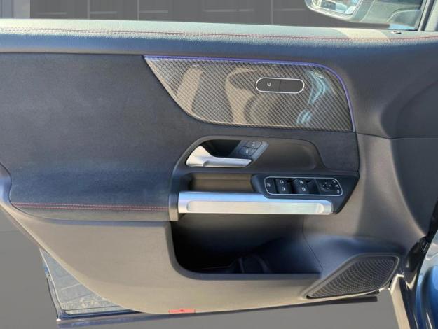 MERCEDES-BENZ GLB 180 d AMG Line  