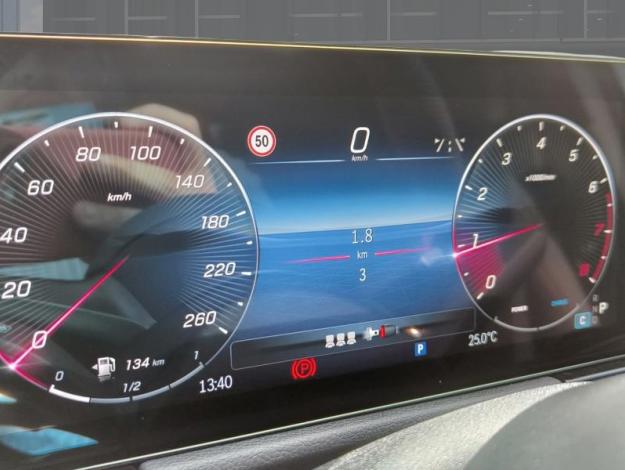 MERCEDES-BENZ GLA 180 AMG Line   Star Edition