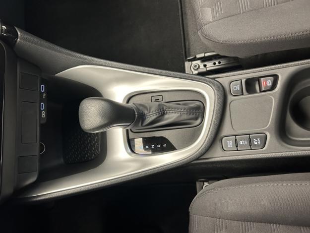 TOYOTA Yaris 116h Dynamic  