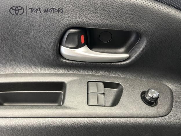 TOYOTA Aygo X 1.0 S-CVT 72 DESIGN  