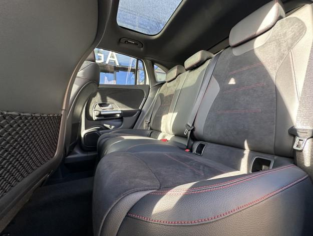 MERCEDES-BENZ GLA 180 d Edition 140  GLA 180 d Edition 140