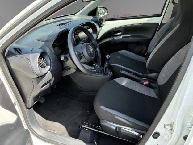 TOYOTA Aygo X 1.0 VVT-i 72 Dynamic   