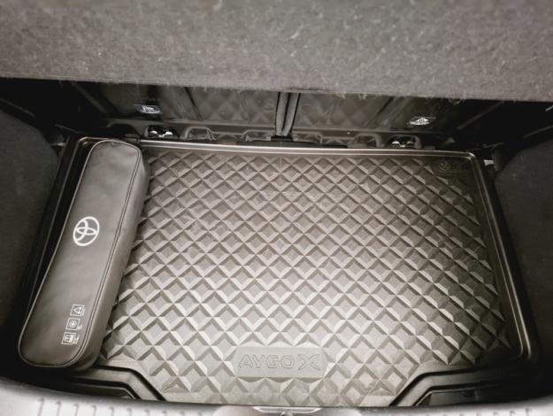 TOYOTA Aygo X 1.0 VVT-I 72 DESIGN   