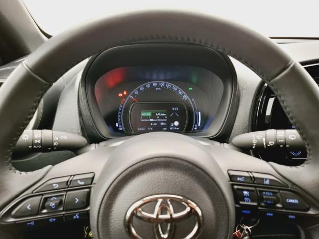 TOYOTA Aygo X 1.0 VVT-I 72 DESIGN   