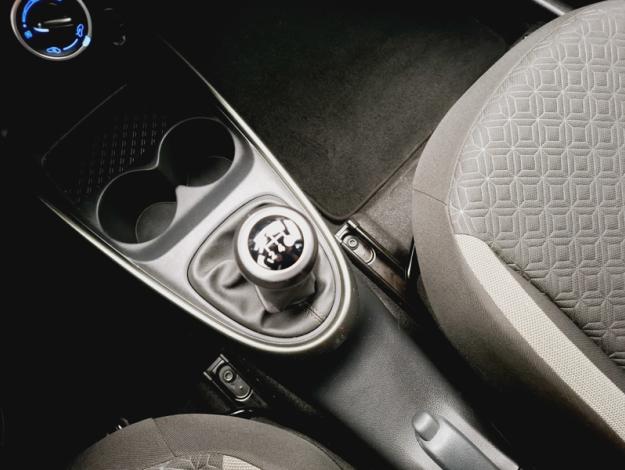 TOYOTA Aygo X 1.0 VVT-I 72 DESIGN   