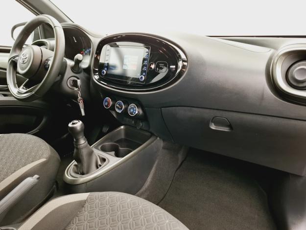 TOYOTA Aygo X 1.0 VVT-I 72 DESIGN   