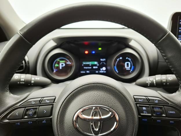 TOYOTA Yaris 116h Design  PACK CONFORT 