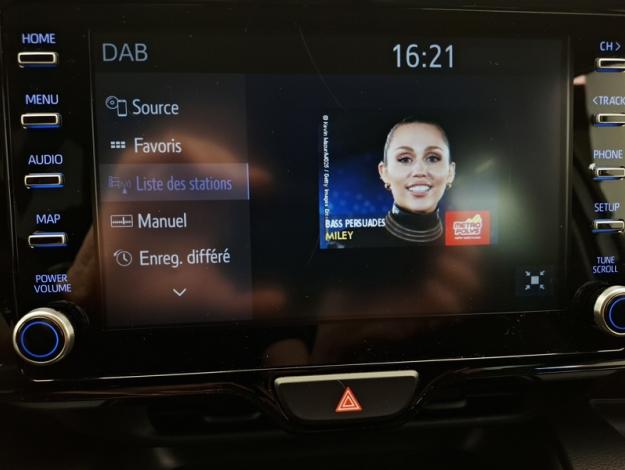 TOYOTA Yaris 116h Design  PACK CONFORT 