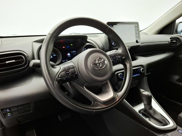 TOYOTA Yaris 116h Design  PACK CONFORT 