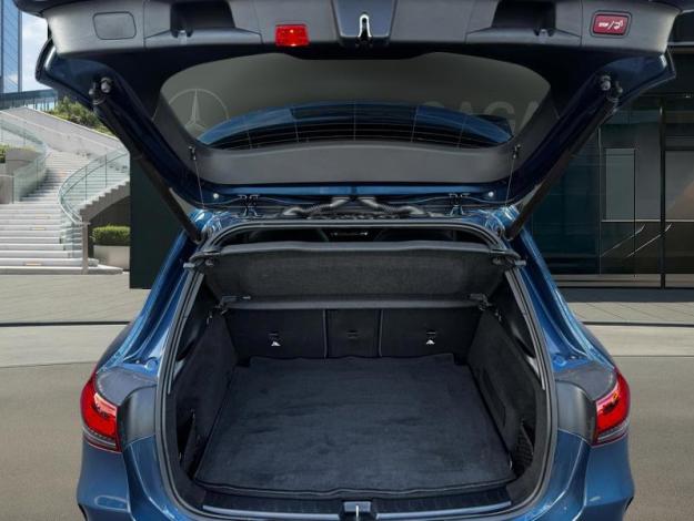 MERCEDES-BENZ GLA 200 d AMG Pack Night  