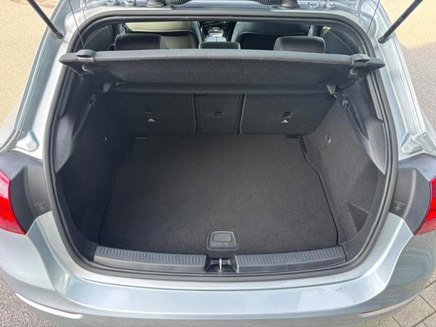 MERCEDES-BENZ A 180 Luxury Line  