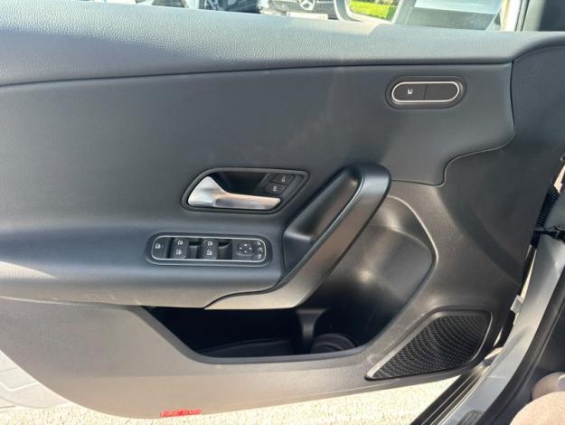 MERCEDES-BENZ A 180 Luxury Line  