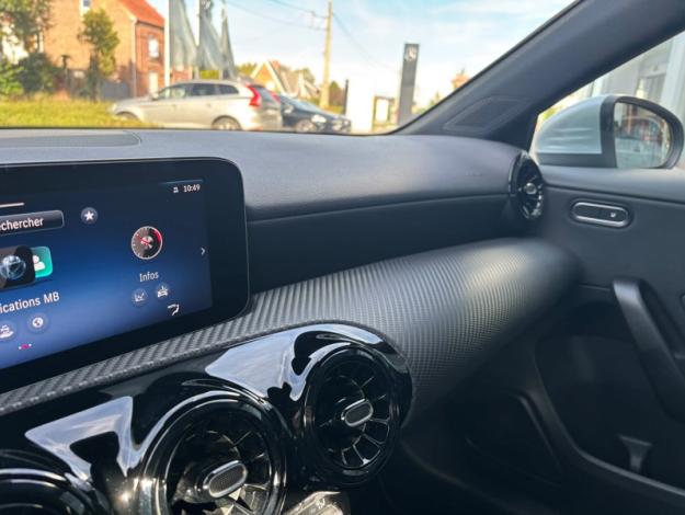 MERCEDES-BENZ A 180 Luxury Line  