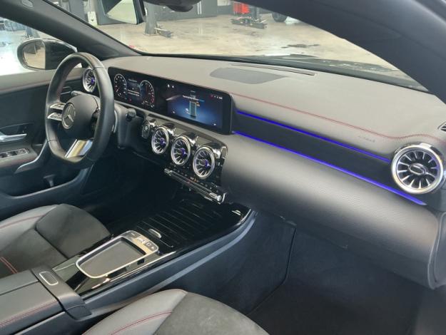 MERCEDES-BENZ CLA 250 e Coupé AMG Pack Night Pano  