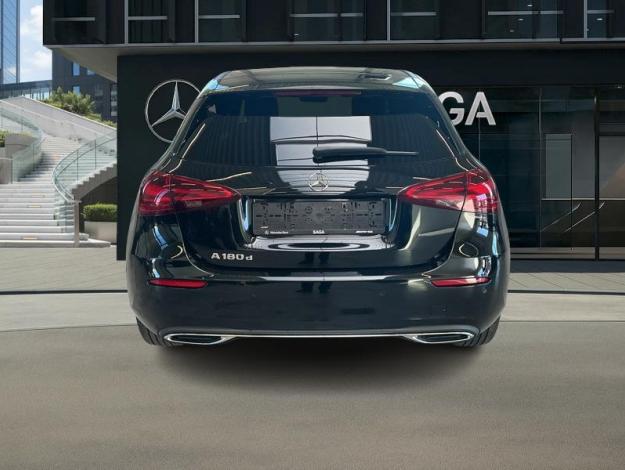 MERCEDES-BENZ A 180 d Luxury Line  