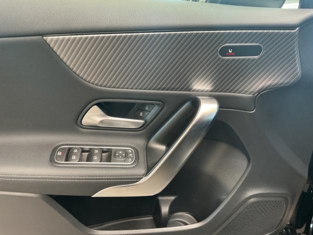 MERCEDES-BENZ A 180 d Luxury Line  