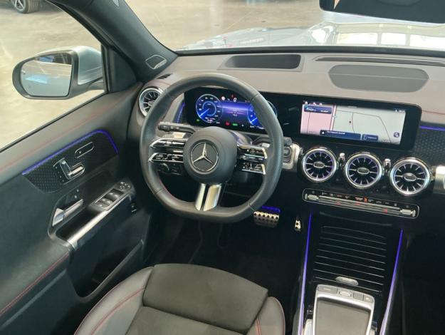 MERCEDES-BENZ EQB 250 + AMG Line 7 places Toit Pano  