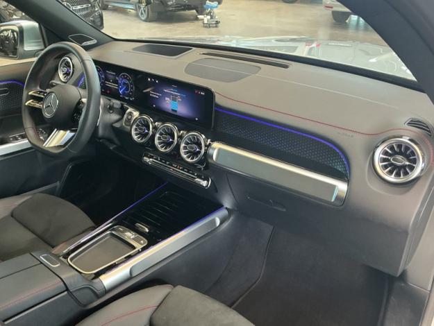 MERCEDES-BENZ EQB 250 + AMG Line 7 places Toit Pano  