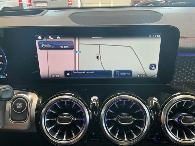 MERCEDES-BENZ EQB 250 + AMG Line 7 places Toit Pano  