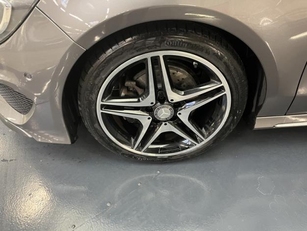 MERCEDES-BENZ CLA Coupé CLA 200 AMG Line  