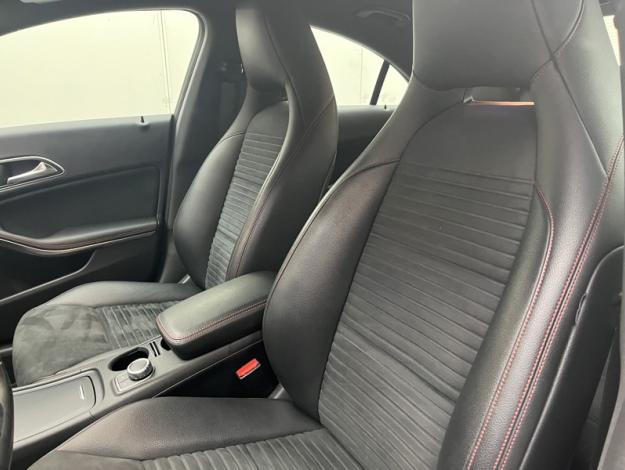 MERCEDES-BENZ CLA Coupé CLA 200 AMG Line  