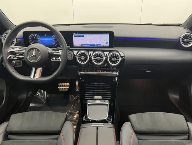 MERCEDES-BENZ Classe A 180 AMG Line  