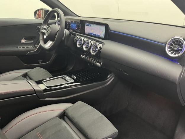 MERCEDES-BENZ Classe A 180 AMG Line  
